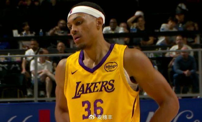 防得状元摔倒在地！前广东外援升上首发，有望重回NBA